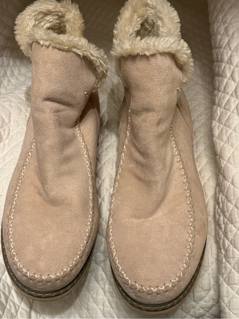 Cozy Faux Fur-Lined Suede Ankle Boots - Pale Pink